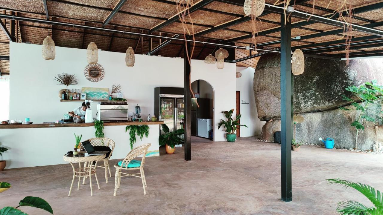 Ocean Vibes Hotel Thong Sala Bagian luar foto