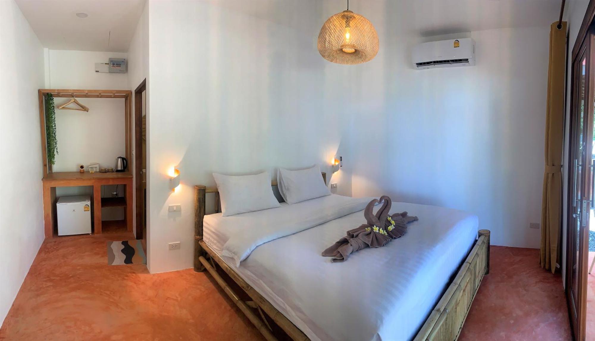 Ocean Vibes Hotel Thong Sala Bagian luar foto