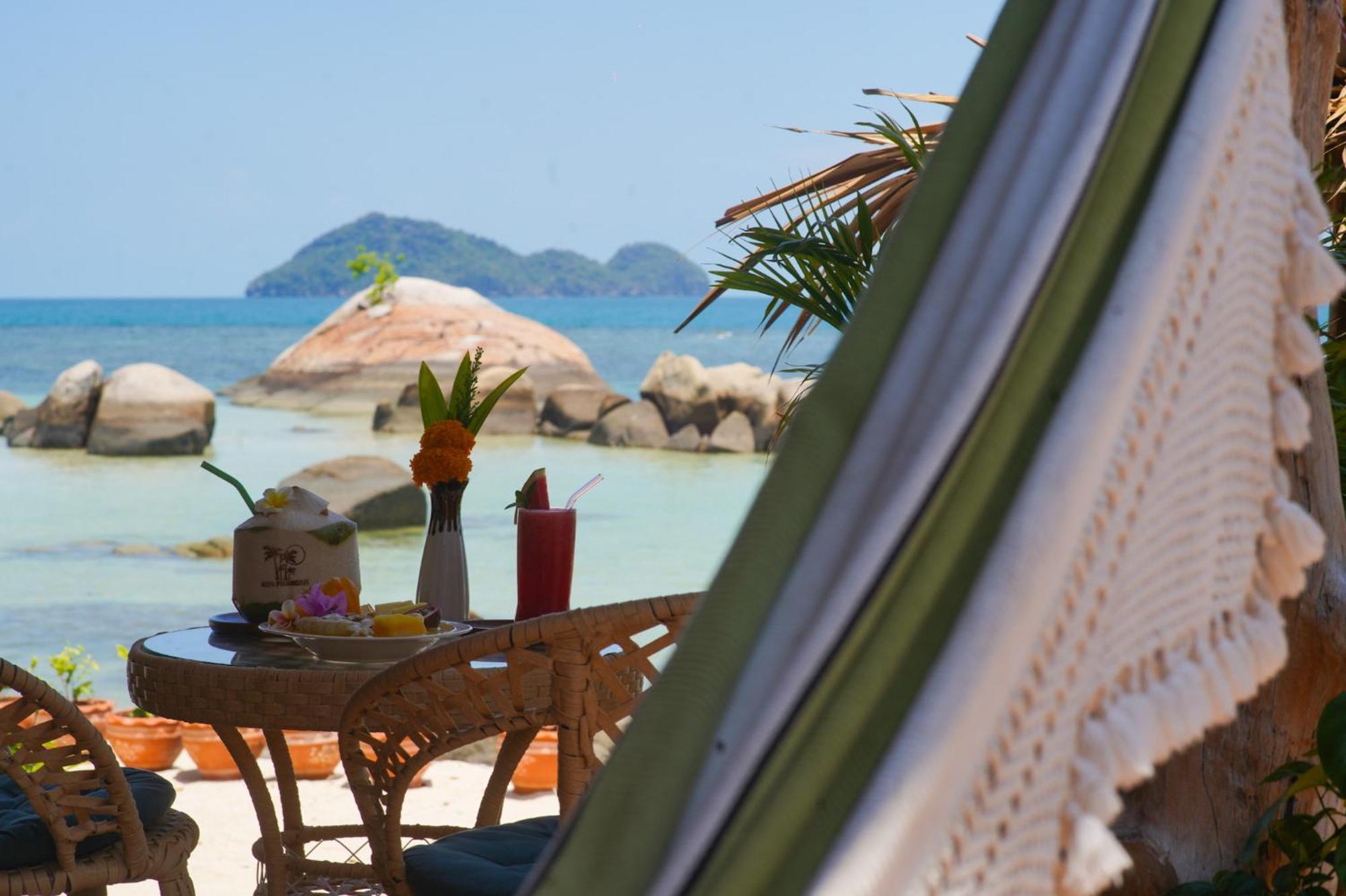 Ocean Vibes Hotel Thong Sala Bagian luar foto