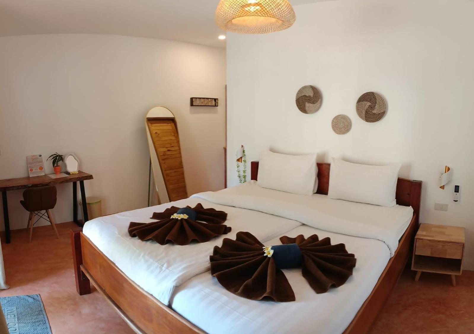 Ocean Vibes Hotel Thong Sala Bagian luar foto